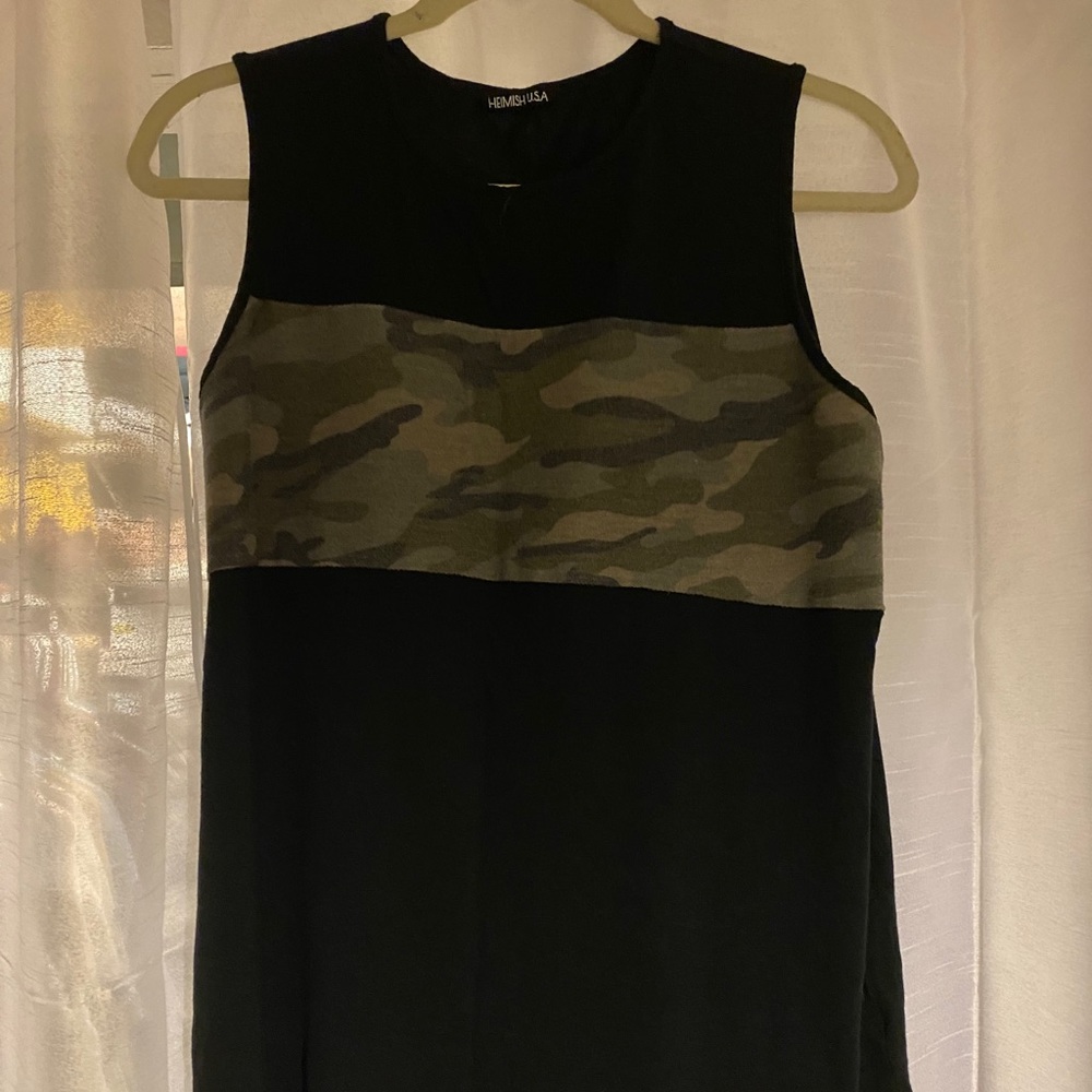 Camo block tank